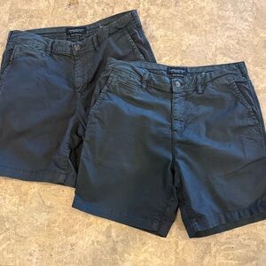 Bundle 2 Pair American Eagle Outfitters Men's Flat Front Flex Shorts - Navy Blue